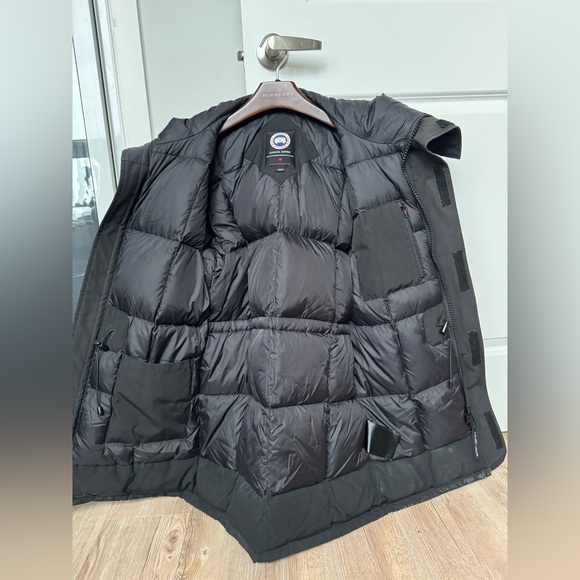 Canada Goose Langford Parka Heritage in Black - Picture 4 of 4